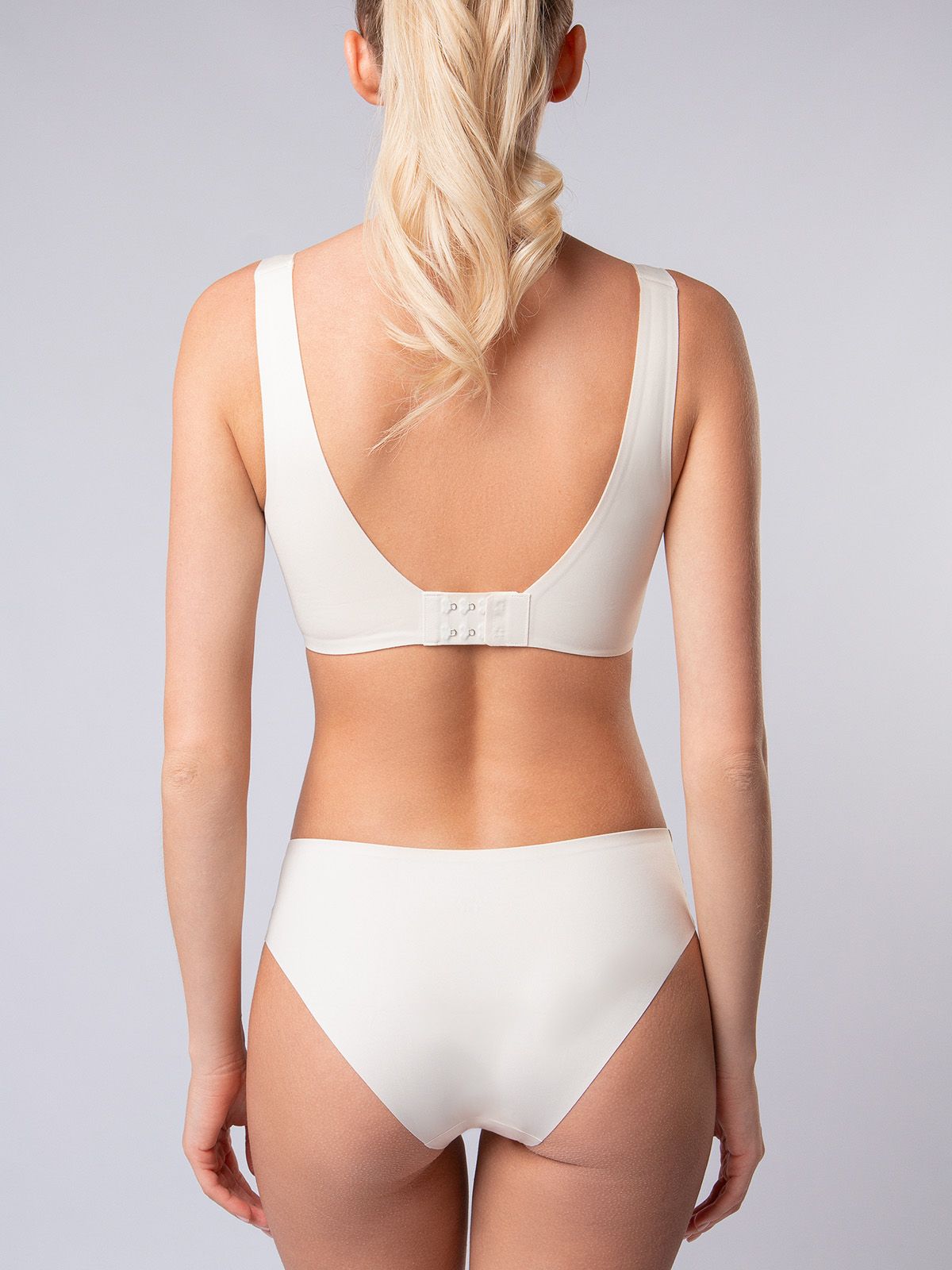 Комплект бесшовного нижнего белья белый (Арт. 3090WXY-K)