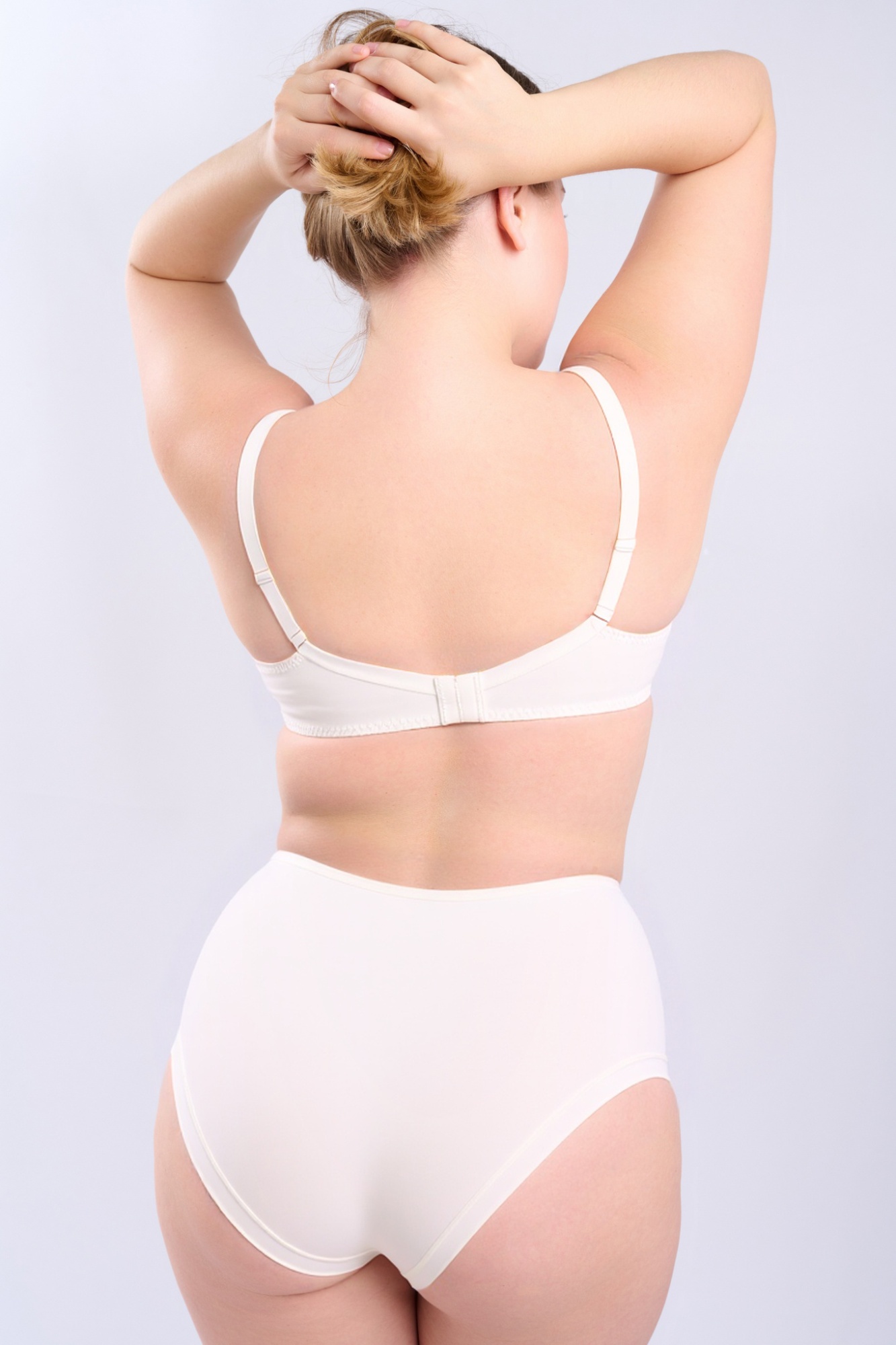 Комплект нижнего белья с прозрачной сеткой и кружевом (арт. 5107WXY-K)